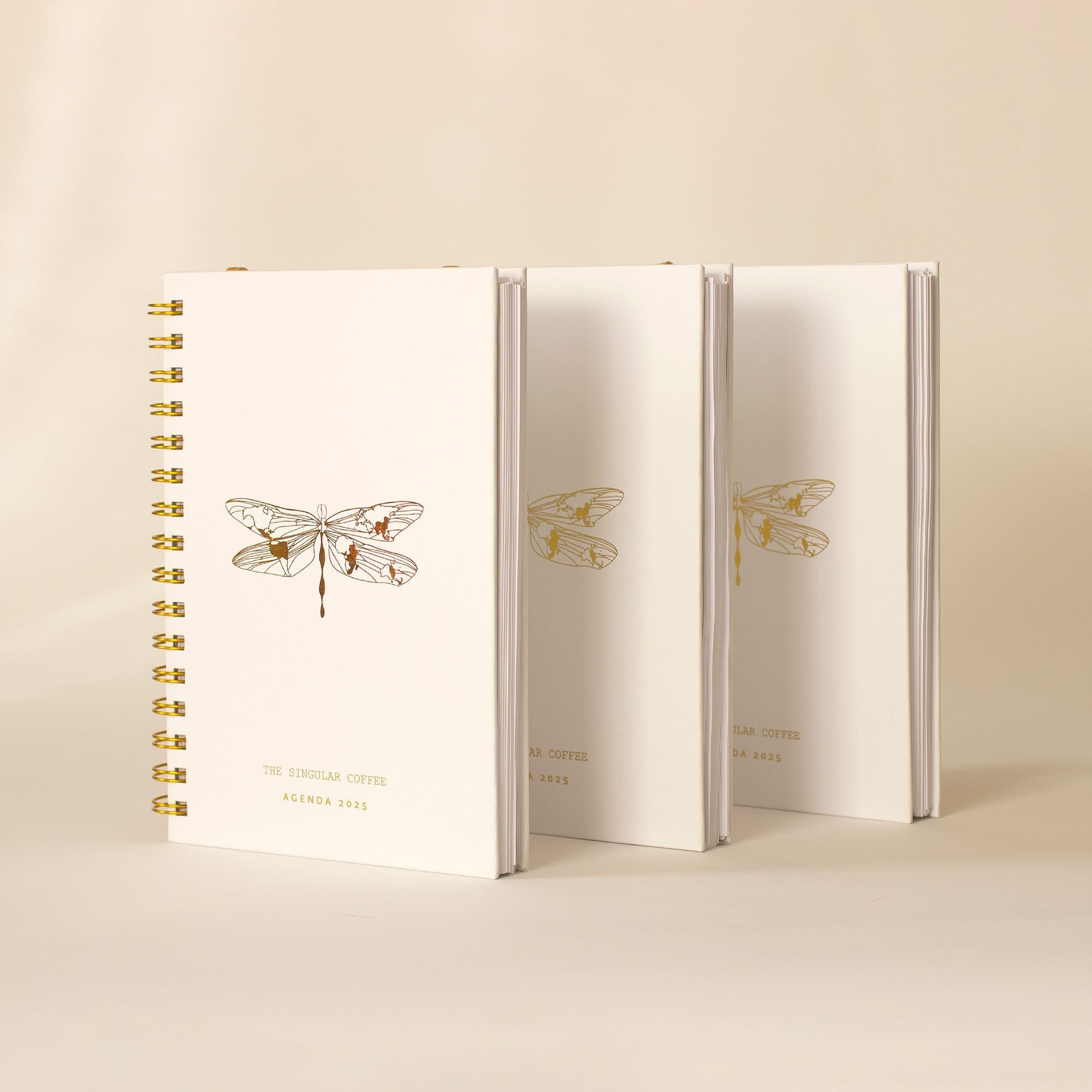 Lúmina book The Singular Coffee - Edicion editorial por Isabel Halo, diseñadora gráfica creativa en Jerez