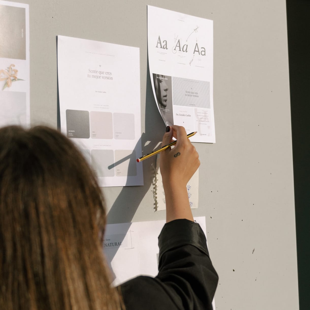 reflexionar universo marca01 - isabel halo, diseñadora gráfica creativa en Jerez